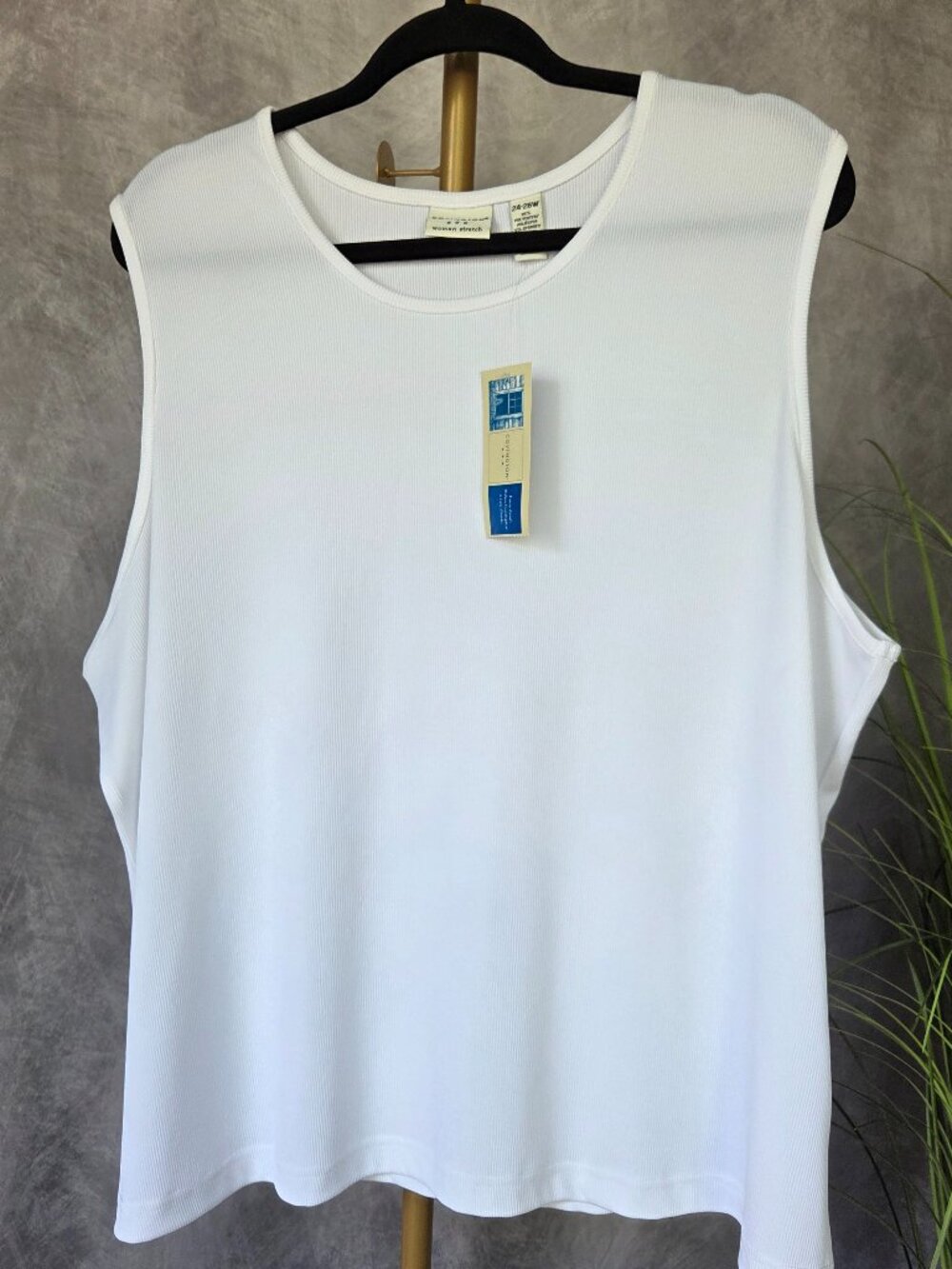 Covington Woman Stretch Ribbed White Tank Top Size 24-26W NWT